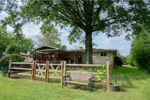 152 Oak Ridge Dr, Penn Township, PA 16002 - Photo 21