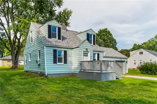 1953 Shadyside Dr, Hermitage, PA 16148 - Photo 1