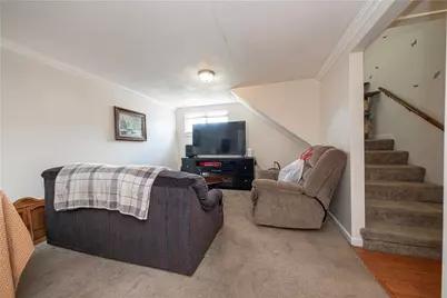 1810 Vanburen, Aliquippa, PA 15009 - Photo 5