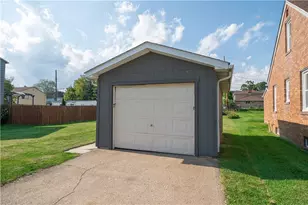1810 Vanburen, Aliquippa, PA 15009 - Photo 33