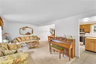 285 Shasta Dr, Pittsburgh, PA 15239 - Photo 3