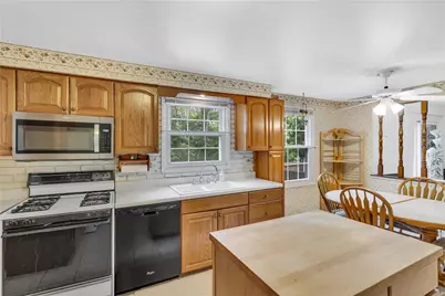 285 Shasta Drive, Pittsburgh, PA 15239 - Photo 7