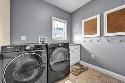 2001 Ashley Ct, Jeannette, PA 15644 - Photo 41