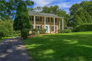 1225 Montclair Dr, Pittsburgh, PA 15241 - Photo 3