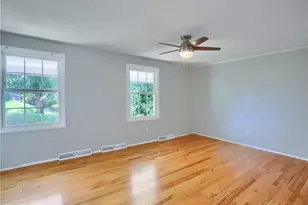 1225 Montclair Dr, Pittsburgh, PA 15241 - Photo 29
