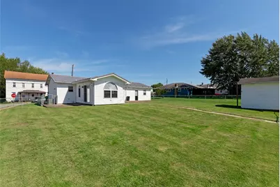 611 W Gibson Ave, Connellsville, PA 15425 - Photo 3