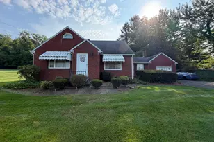 1439 Maple Dr, Hermitage, PA 16148 - Photo 1