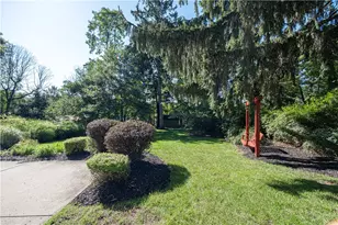 2301 Lambeth Dr, Pittsburgh, PA 15241 - Photo 17