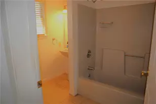 308 College Ave, Mt Pleasant Boro, PA 15666 - Photo 13