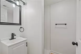 33 Pius St, Pittsburgh, PA 15203 - Photo 15