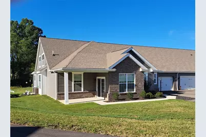 124 Independence Dr, Jefferson Township, PA 16023 - Photo 1