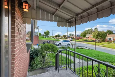 478 Balconade Dr, Pittsburgh, PA 15236 - Photo 9