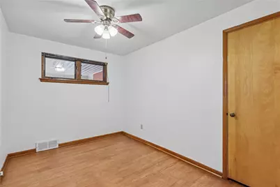 478 Balconade Dr, Pittsburgh, PA 15236 - Photo 33