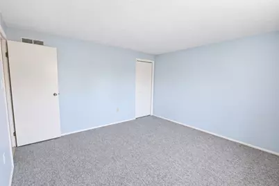 3105 Laurel Ridge Cir, Bridgeville, PA 15017 - Photo 9