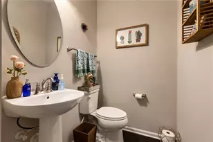 704 Broadmore Ln, Pine Township, PA 15090 - Photo 19