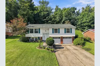 125 Dover Dr, Moon/Crescent Twp, PA 15108 - Photo 1