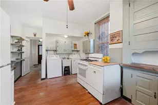 131 S Graham St, Friendship Park, PA 15206 - Photo 9