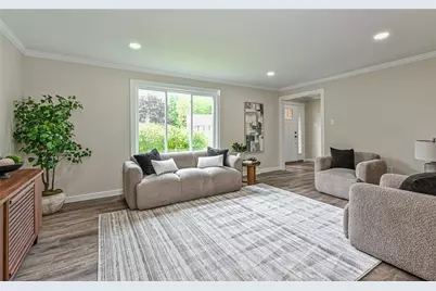 10022 Oakridge Dr, Pittsburgh, PA 15090 - Photo 11