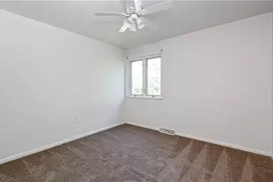 261 Elm Ct, Ross Twp, PA 15237 - Photo 17