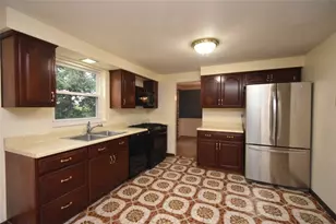 1007 Willow Glen Dr, Bethel Park, PA 15102 - Photo 7