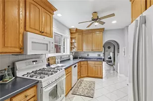 6929 Rosewood, Pittsburgh, PA 15208 - Photo 15