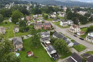 305 E 3rd St, Derry Boro, PA 15627 - Photo 29
