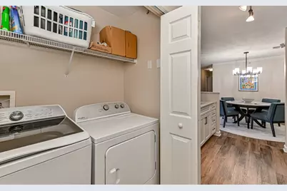 2101 Lenox Oval, Ross Twp, PA 15237 - Photo 7