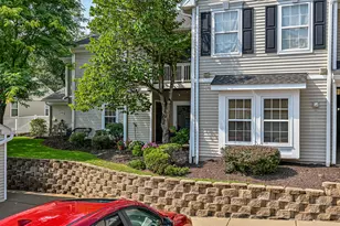 2101 Lenox Oval, Ross Twp, PA 15237 - Photo 17