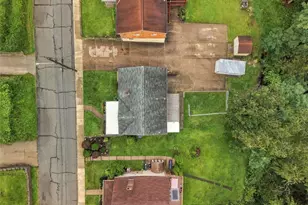 321 E Garden Rd, Pittsburgh, PA 15227 - Photo 29