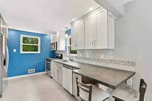 321 E Garden Rd, Pittsburgh, PA 15227 - Photo 7