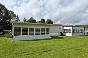 1551 Lee Ln, Grove City Boro, PA 16127 - Photo 3
