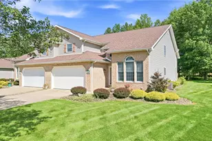 651 Chesapeake Ct, Hermitage, PA 16148 - Photo 1