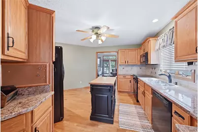 651 Chesapeake Ct, Hermitage, PA 16148 - Photo 9