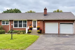 25 W Elizabeth St, Neshannock Township, PA 16105 - Photo 1