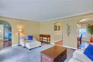 412 Commodore Dr, North Fayette, PA 15057 - Photo 5