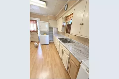 1113 Federal St, Farrell, PA 16121 - Photo 7