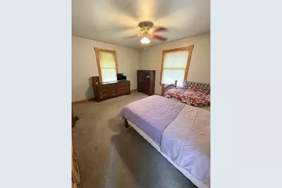 1113 Federal St, Farrell, PA 16121 - Photo 9