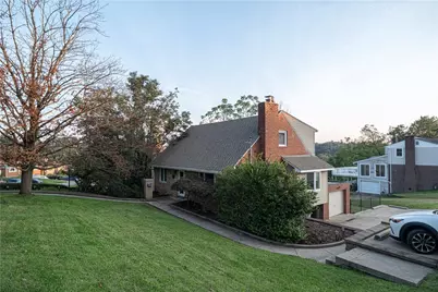 990 El Rancho Dr, Green Tree, PA 15220 - Photo 3