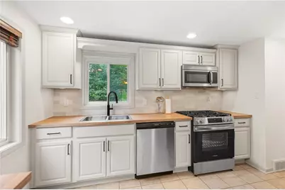3949 Meadowbrook Blvd, Pittsburgh, PA 15227 - Photo 21
