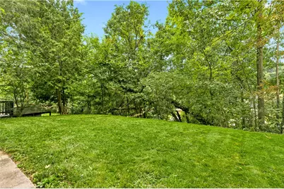 3949 Meadowbrook Blvd, Pittsburgh, PA 15227 - Photo 41