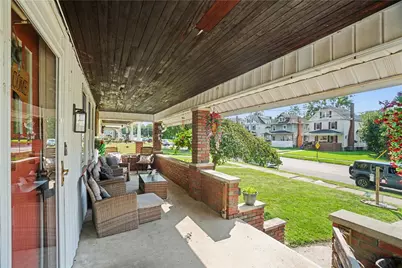 16 W Moody Ave, New Castle, PA 16101 - Photo 5