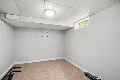 16 W Moody Ave, New Castle, PA 16101 - Photo 19