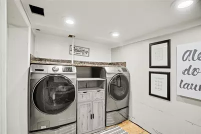 16 W Moody Ave, New Castle, PA 16101 - Photo 13