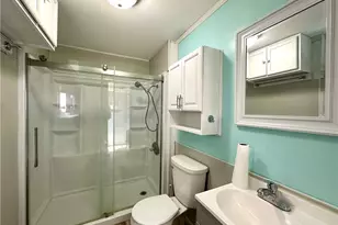 136 E Sheridan Ave, New Castle, PA 16105 - Photo 15