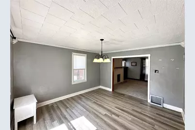 136 E Sheridan Ave, New Castle, PA 16105 - Photo 11