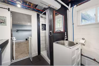18 Charlton St, Pittsburgh, PA 15205 - Photo 33