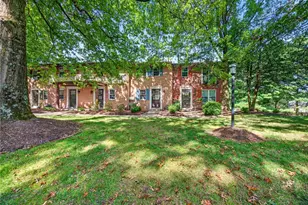 609 Westchester Dr, Pittsburgh, PA 15090 - Photo 3