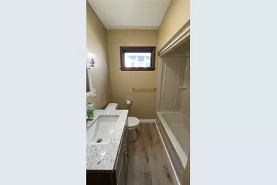 366 White Ave, Sharon, PA 16146 - Photo 15