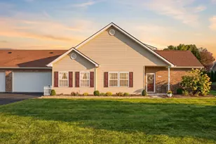 130 Waterford Ct, Franklin Township, PA 16117 - Photo 1