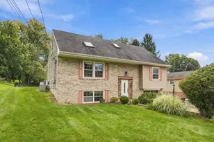 2438 Rolling Farms Rd, Pittsburgh, PA 15116 - Photo 1